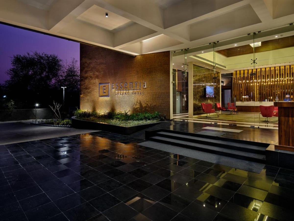 Essentia Luxury Hotel Indore Bagian luar foto