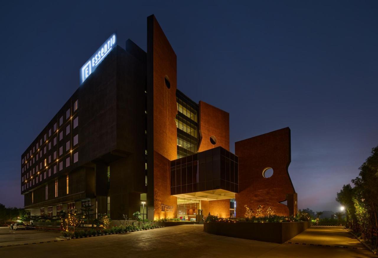 Essentia Luxury Hotel Indore Bagian luar foto